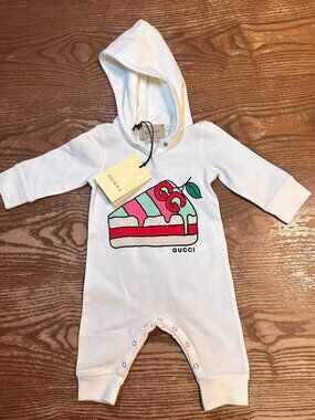 Gucci Baby Hooded Romper Cake Cherry Print White NWT Made in Italy